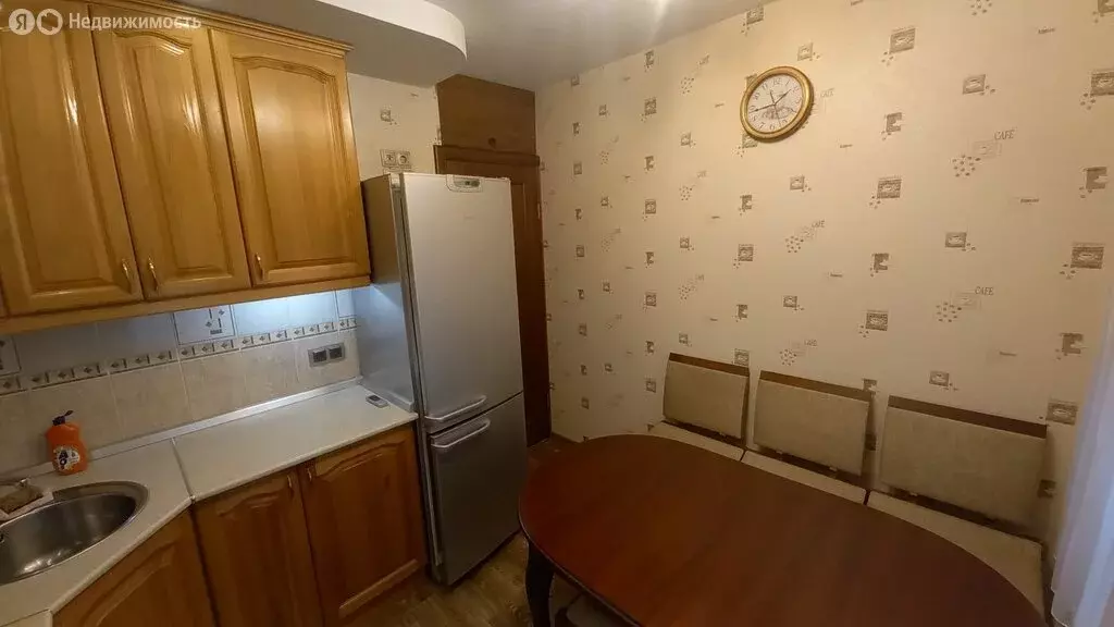 2-комнатная квартира: Мурманск, улица Адмирала Флота Лобова, 45 (48 м) - Фото 2