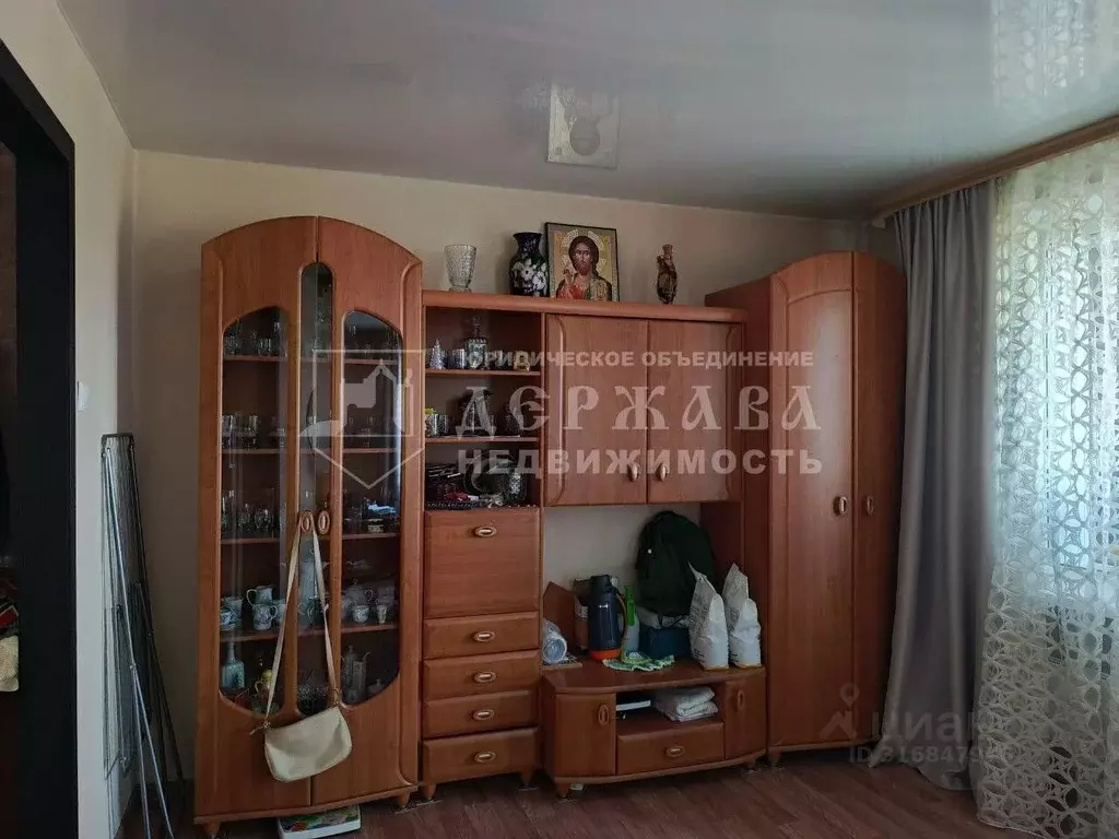 2-к кв. Кемеровская область, Топки Топкинская ул., 6 (60.18 м) - Фото 0