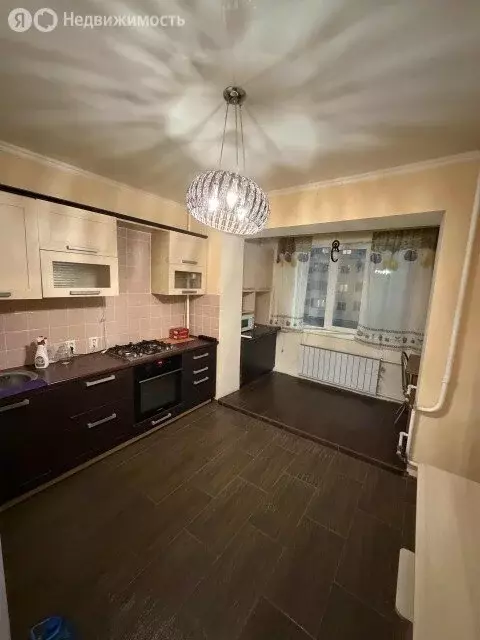 3-комнатная квартира: Якутск, улица Петровского, 29/4 (64 м) - Фото 1