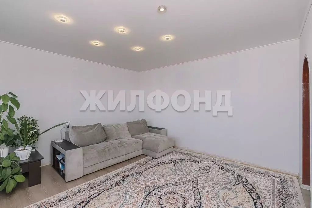 4-к кв. Новосибирская область, Новосибирск Лазурная ул., 6 (73.7 м) - Фото 2