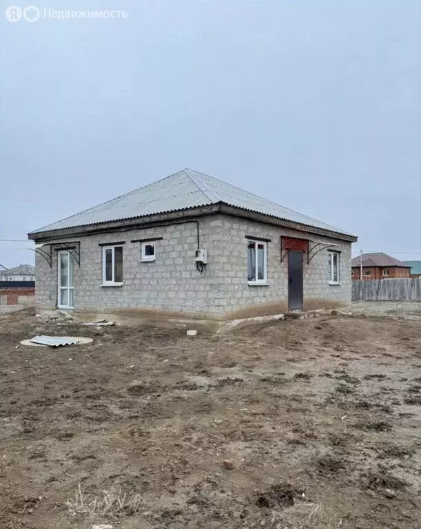 Дом в село Татарская Башмаковка, Майская улица, 2 (100 м) - Фото 0