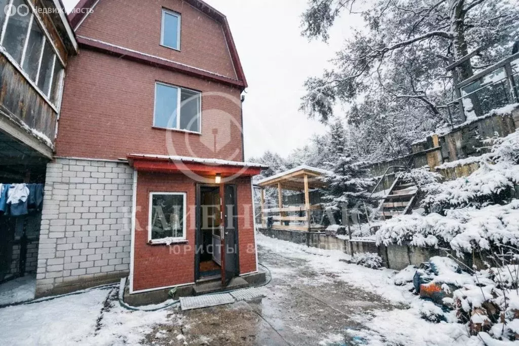 Дом в Сахалинская область, Корсаков (200 м) - Фото 1