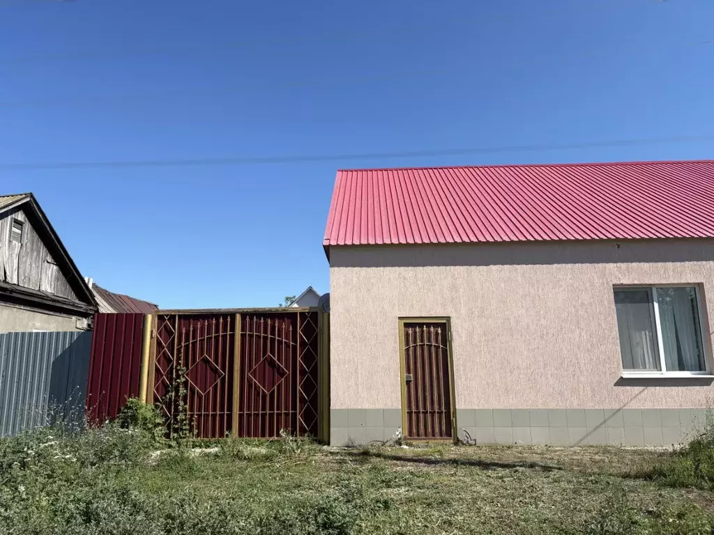 Дом в Саратовская область, Красноармейск Советская ул., 103 (130 м) - Фото 2