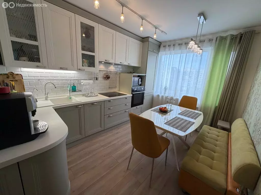 3-комнатная квартира: Санкт-Петербург, Гаккелевская улица, 22к3 (80.3 ... - Фото 2