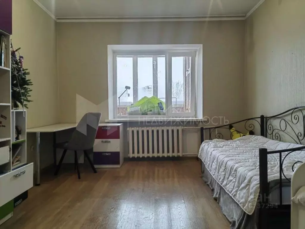 3-к кв. Тюменская область, Тюмень ул. Котельщиков, 2 (101.3 м) - Фото 1