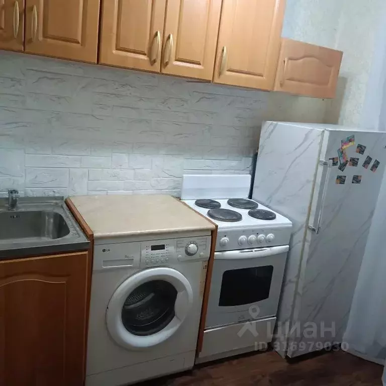 1-к кв. Тюменская область, Тобольск ул. Знаменского, 16 (30.0 м) - Фото 1