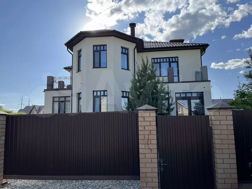 Коттедж 210 м на участке 15 сот. - Фото 0