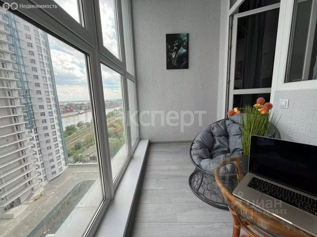 Квартира-студия: Ростов-на-Дону, Привокзальная улица, 3 (41.5 м) - Фото 1