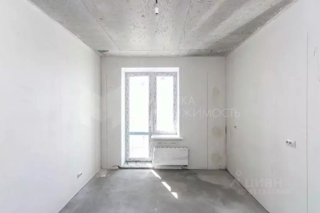 Студия Тюменская область, Тюмень ул. Мельникайте, 2к17 (42.9 м) - Фото 0