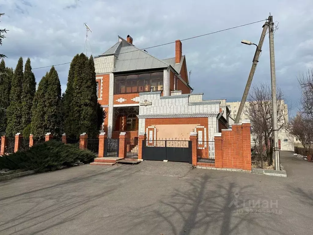 Дом в Орловская область, Ливны Вишневая ул., 2 (247 м) - Фото 1