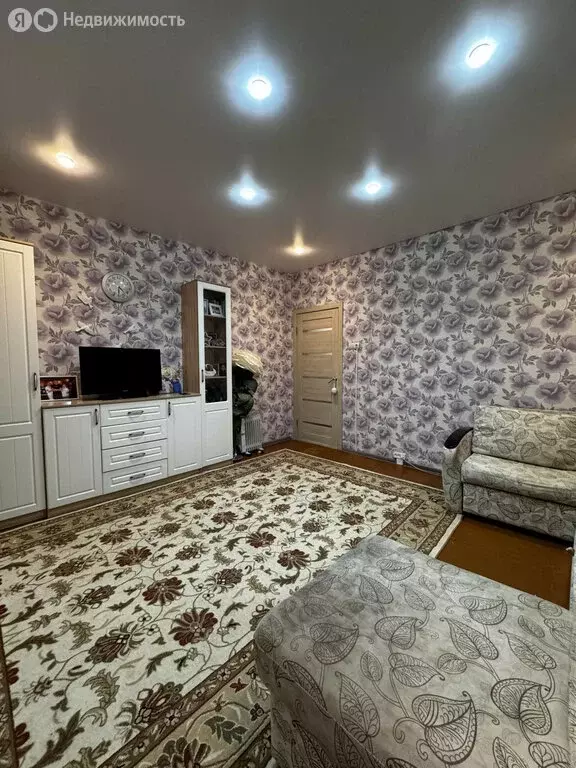 3-комнатная квартира: Бор, посёлок Октябрьский, Кооперативная улица, 6 ... - Фото 1