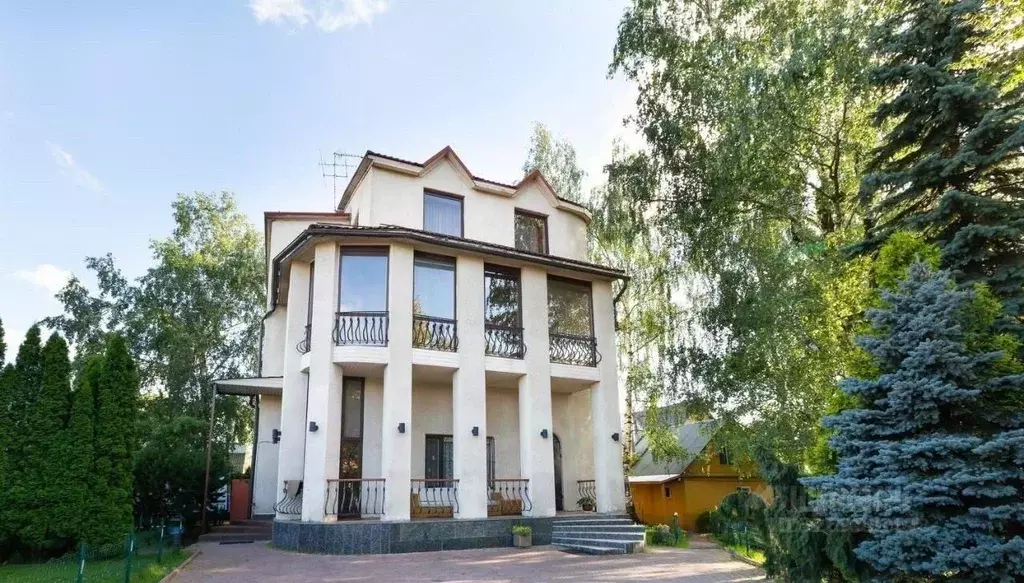 Дом в Московская область, Люберцы городской округ, Красково пгт ул. ... - Фото 1