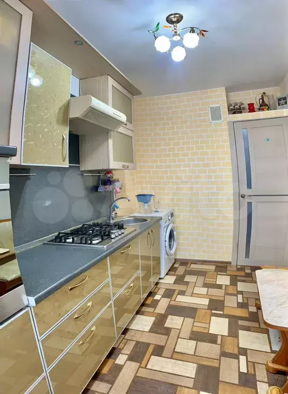 2-к. квартира, 50 м, 4/10 эт. - Фото 1