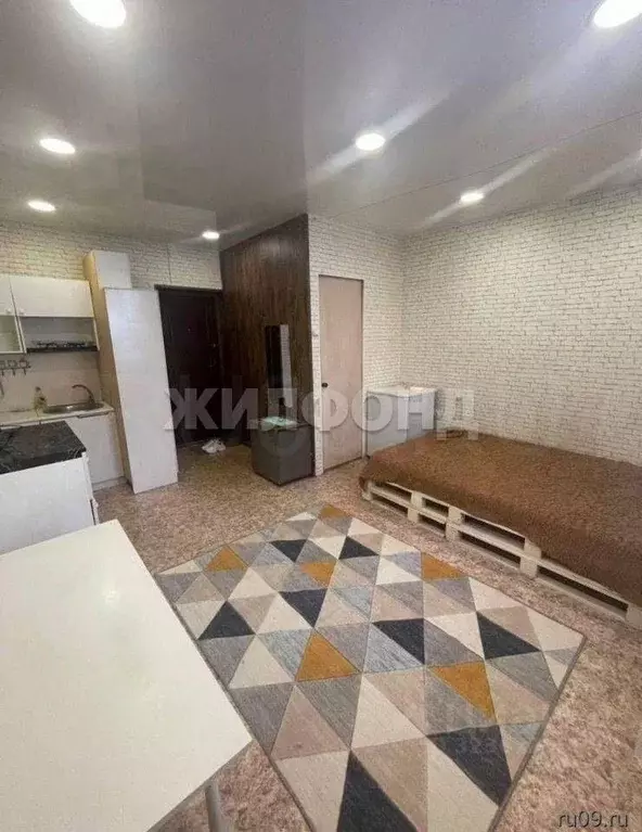 Комната Томская область, Томск Паровозный пер., 13 (14.0 м) - Фото 2