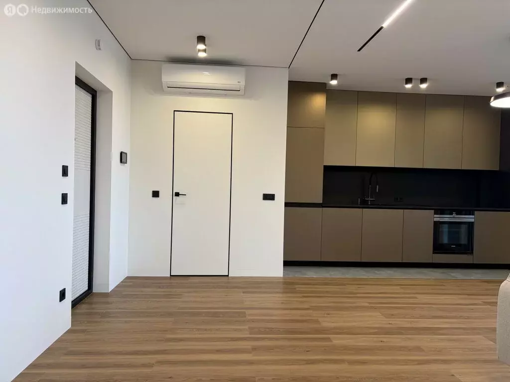 3-комнатная квартира: Калининград, улица Героя России Виталия ... - Фото 2