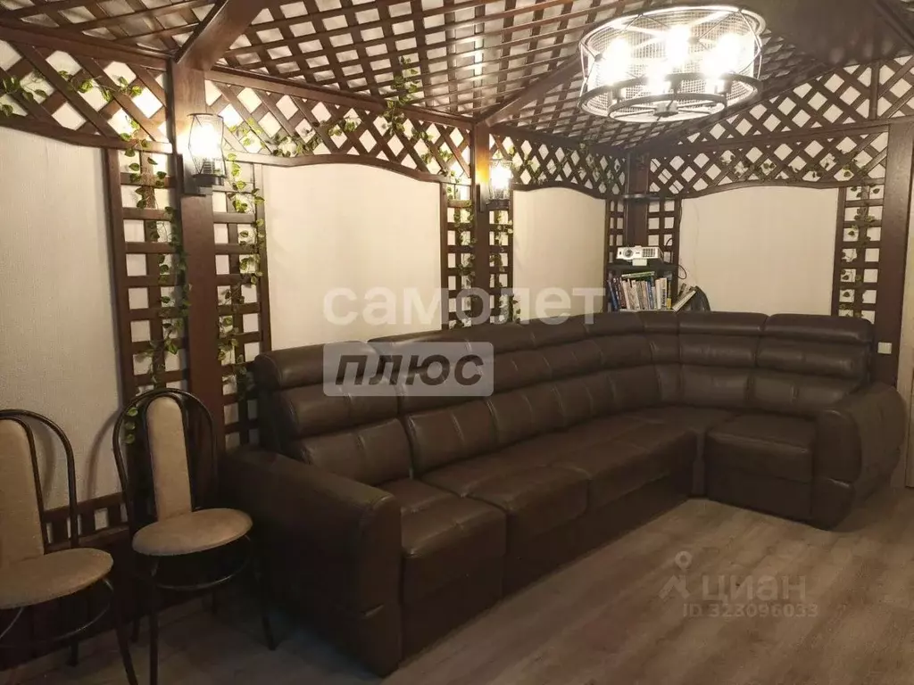 2-к кв. Челябинская область, Челябинск просп. Краснопольский, 11 (82.1 ... - Фото 1