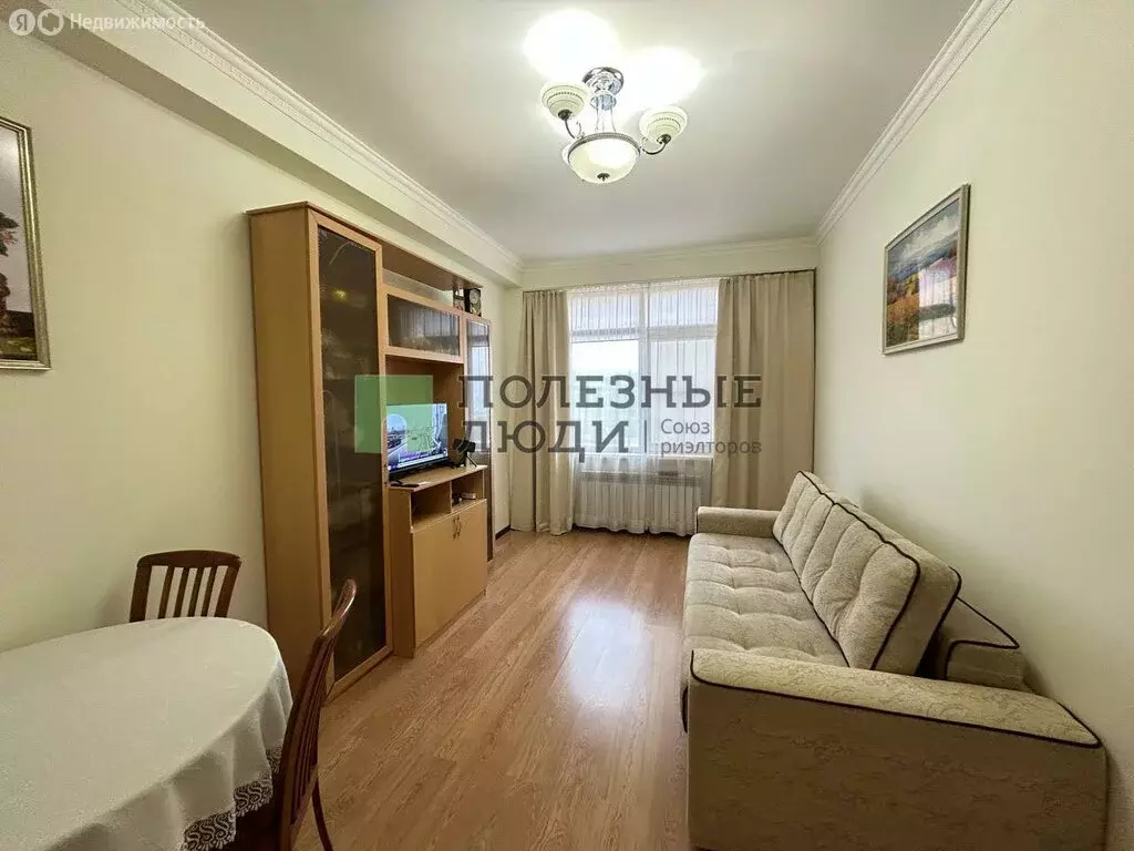 3-комнатная квартира: Геленджик, Геленджикский проспект, 21 (80 м) - Фото 1