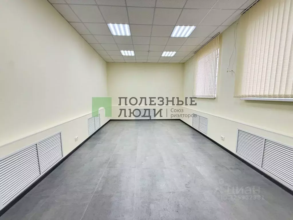 Офис в Астраханская область, Астрахань ул. Набережная реки Царева, 1 ... - Фото 1