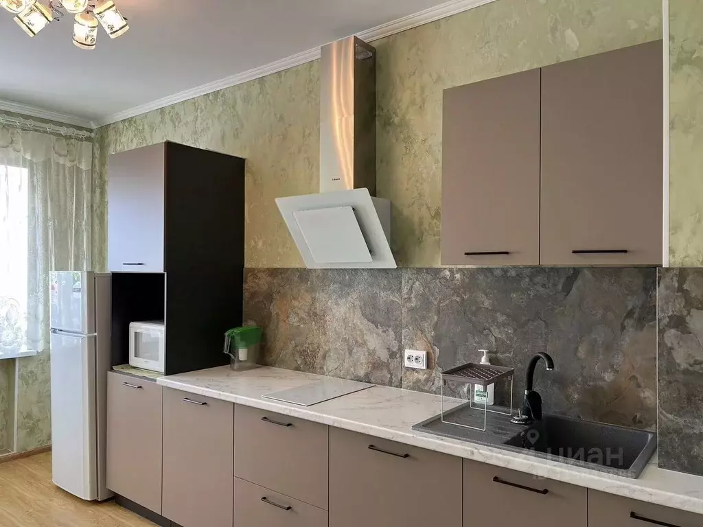 1-к кв. Тюменская область, Тюмень ул. Куйбышева, 25к1 (42.0 м) - Фото 0