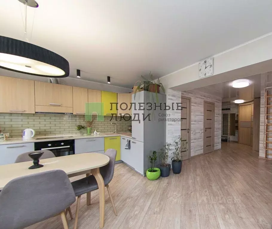 3-к кв. Томская область, Томск ул. Матросова, 3 (79.3 м) - Фото 2