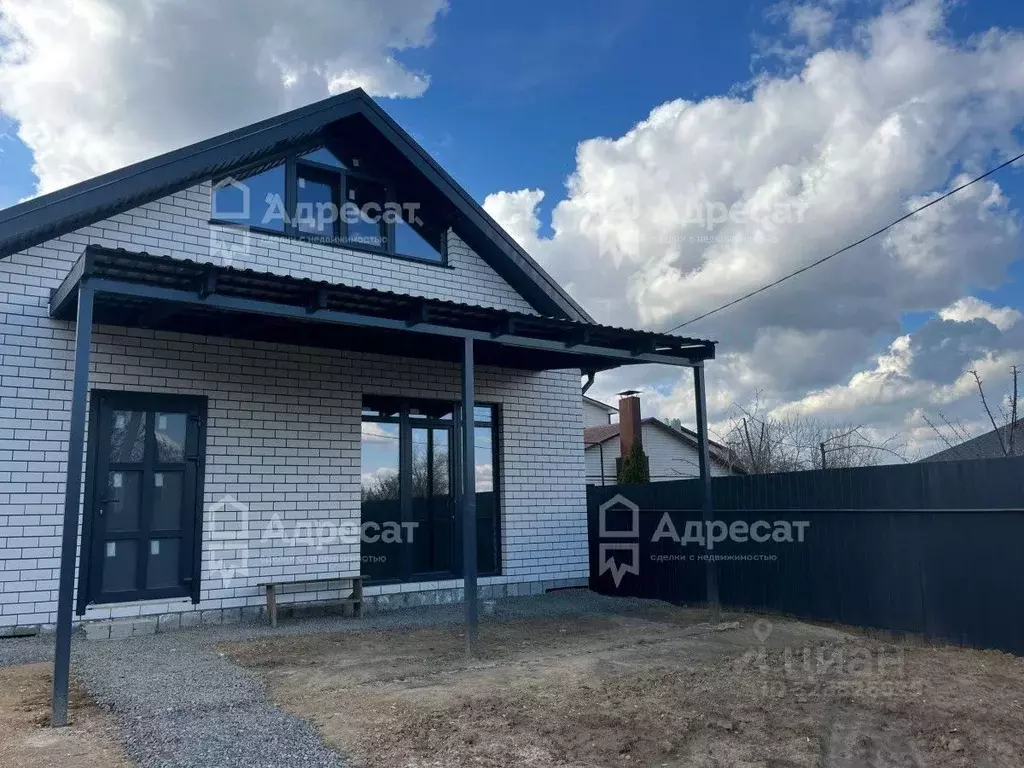 Дом в Волгоградская область, Волгоград ул. Панина (130 м) - Фото 1