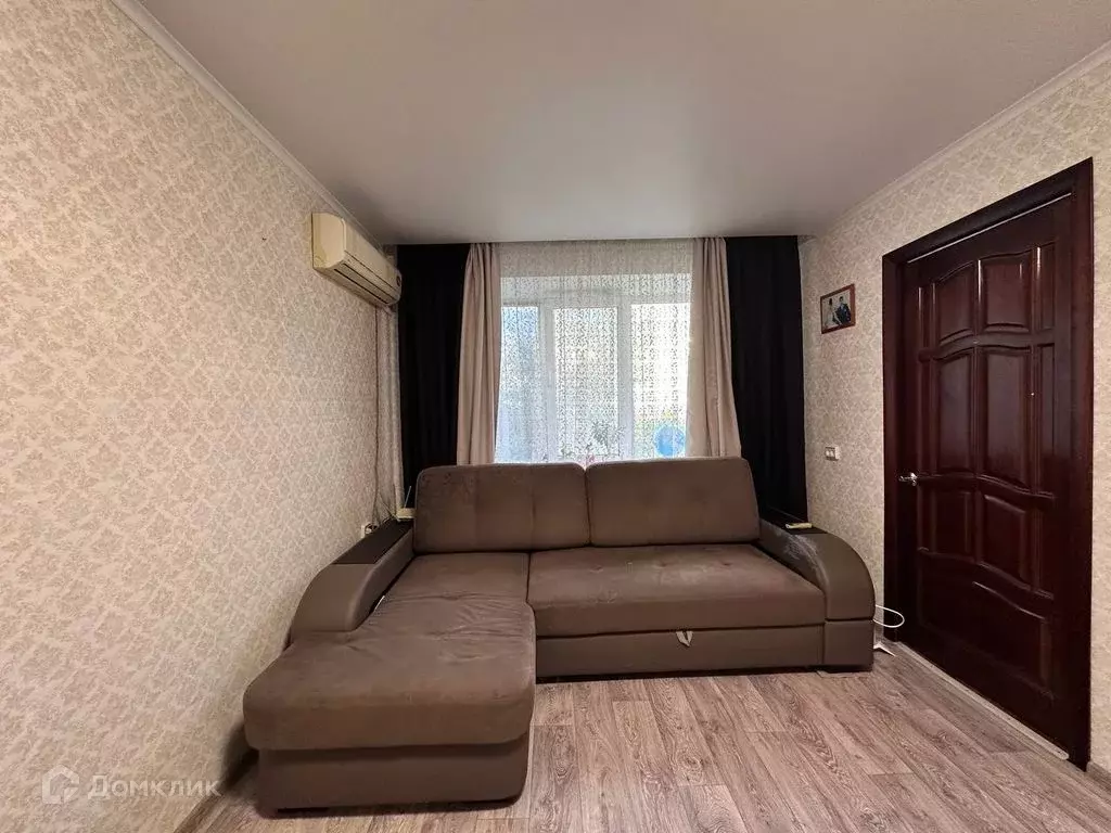 Продаётся 4-к квартира, 60.8 м - Фото 1