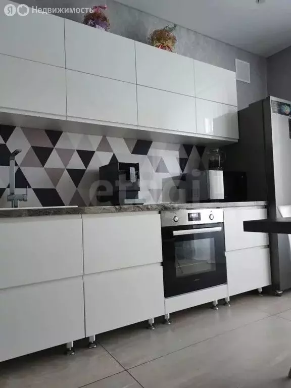 3-комнатная квартира: Миасс, проспект Автозаводцев, 11 (77.7 м) - Фото 1