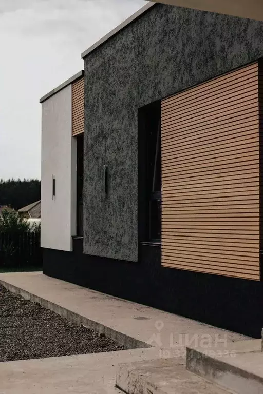 Дом в Красноярский край, Красноярск Лесная ул., 189 (211 м) - Фото 1