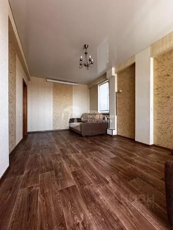 1-к кв. Новосибирская область, Новосибирск ул. Панфиловцев, 5 (42.5 м) - Фото 2