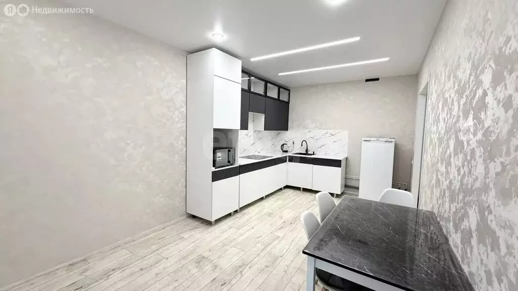3-комнатная квартира: Казань, улица Михаила Миля, 7 (54.7 м) - Фото 2