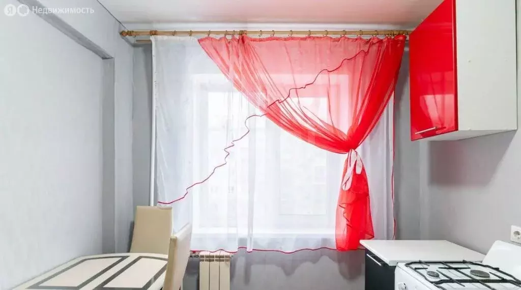 2-комнатная квартира: Омск, микрорайон Городок Нефтяников, улица 22 ... - Фото 2