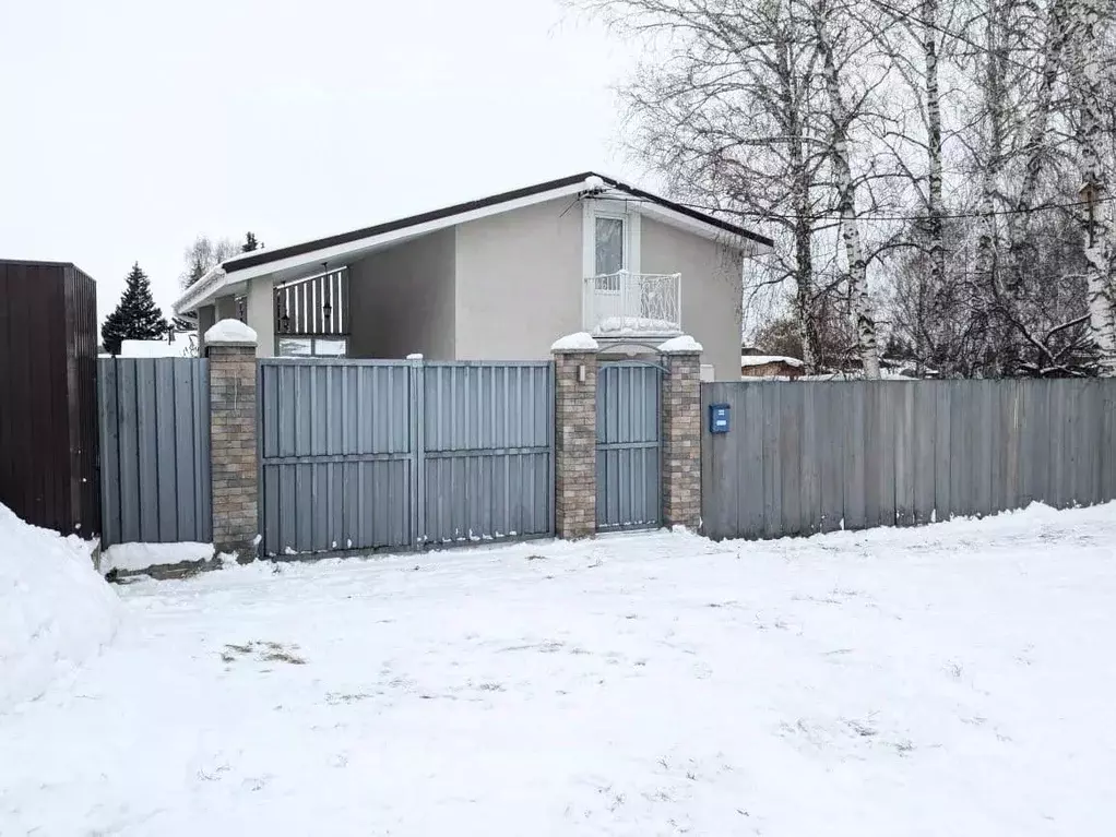Дом в Красноярский край, с. Сухобузимское ул. Калинина, 49А (62 м) - Фото 0