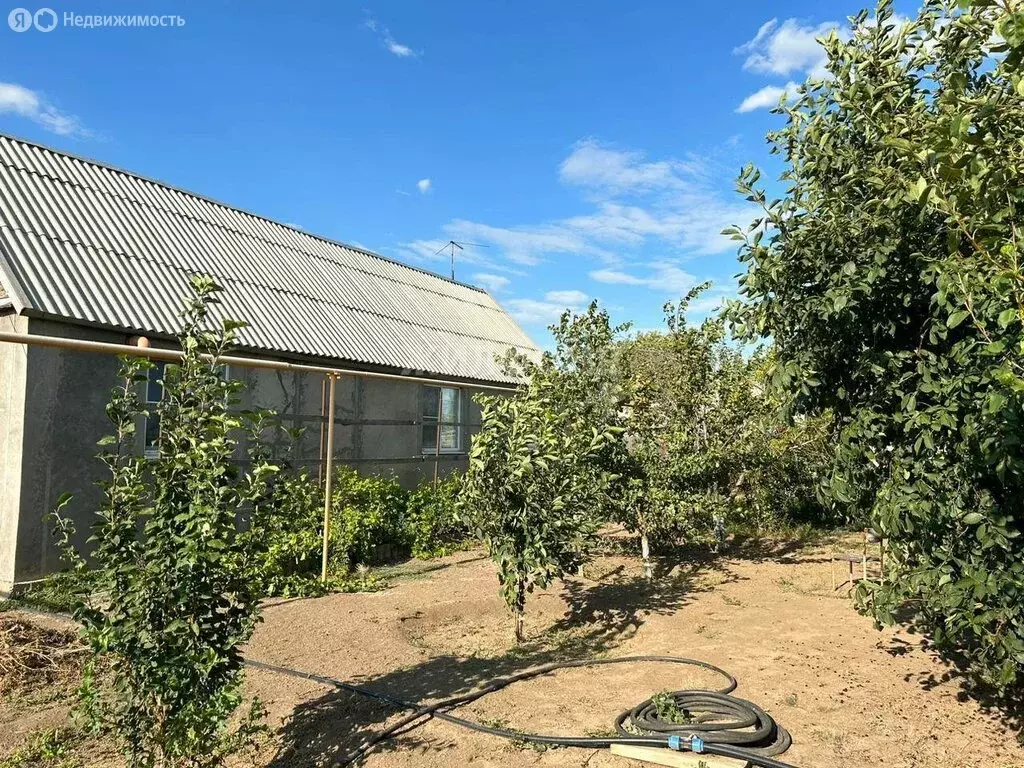 Дом в Наримановский район, село Новокучергановка, Свободная улица (105 ... - Фото 1