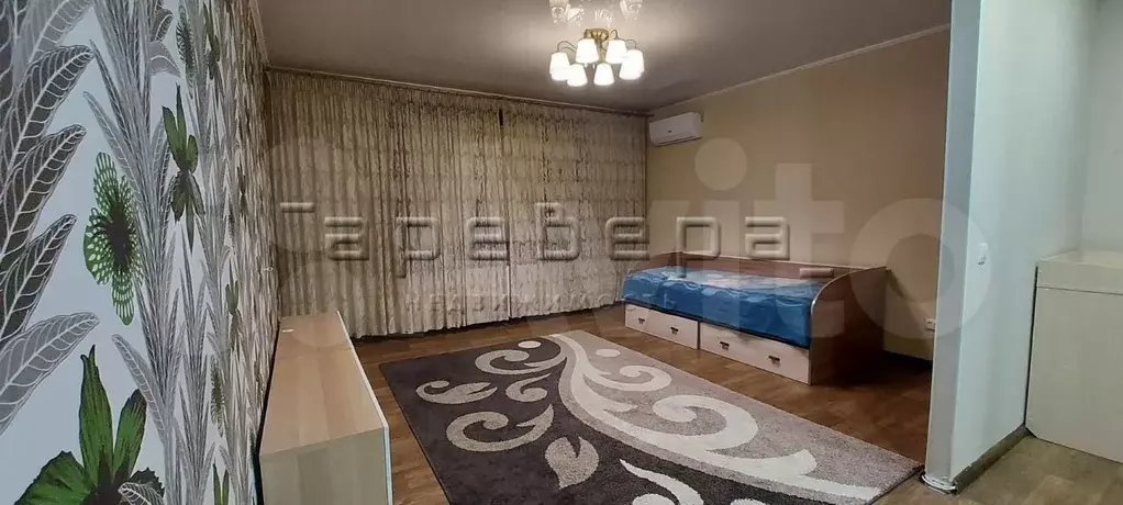 1-к. квартира, 41 м, 1/10 эт. - Фото 1