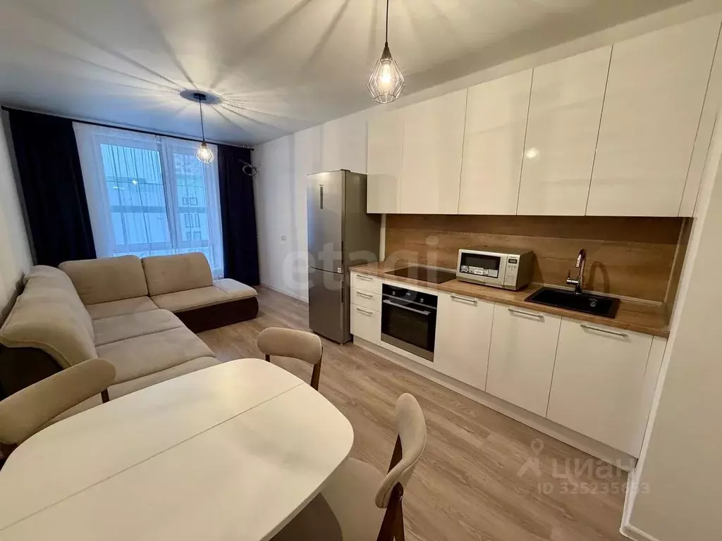 1-к кв. Тюменская область, Тюмень ул. Юрия Рогачева, 11к2 (43.8 м) - Фото 2