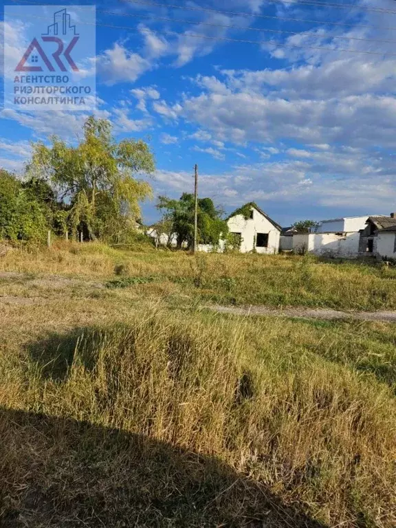 Участок в Крым, Кировское пгт ул. Юбилейная, 2 (7.2 сот.) - Фото 0