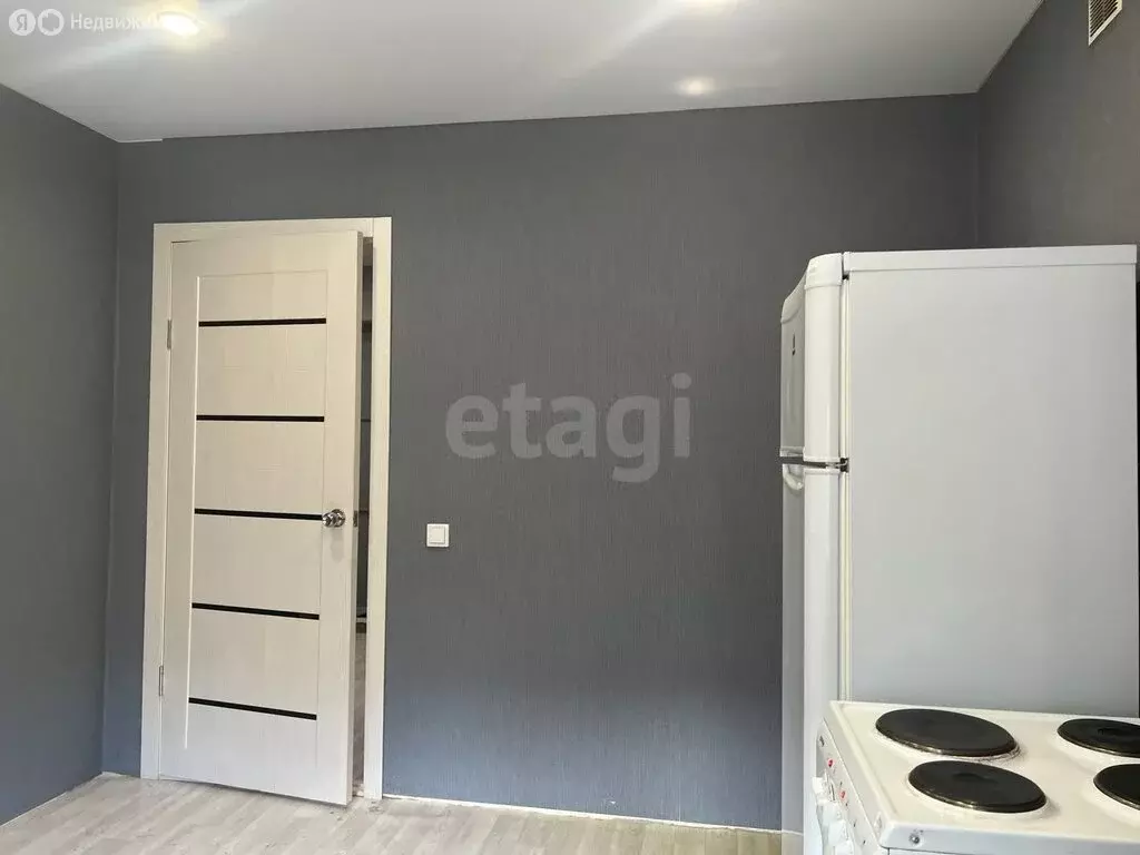 1-комнатная квартира: Тюмень, улица Избышева, 6 (38.6 м) - Фото 2