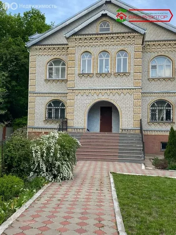 Дом в Саратовская область, рабочий посёлок Базарный Карабулак, улица ... - Фото 0