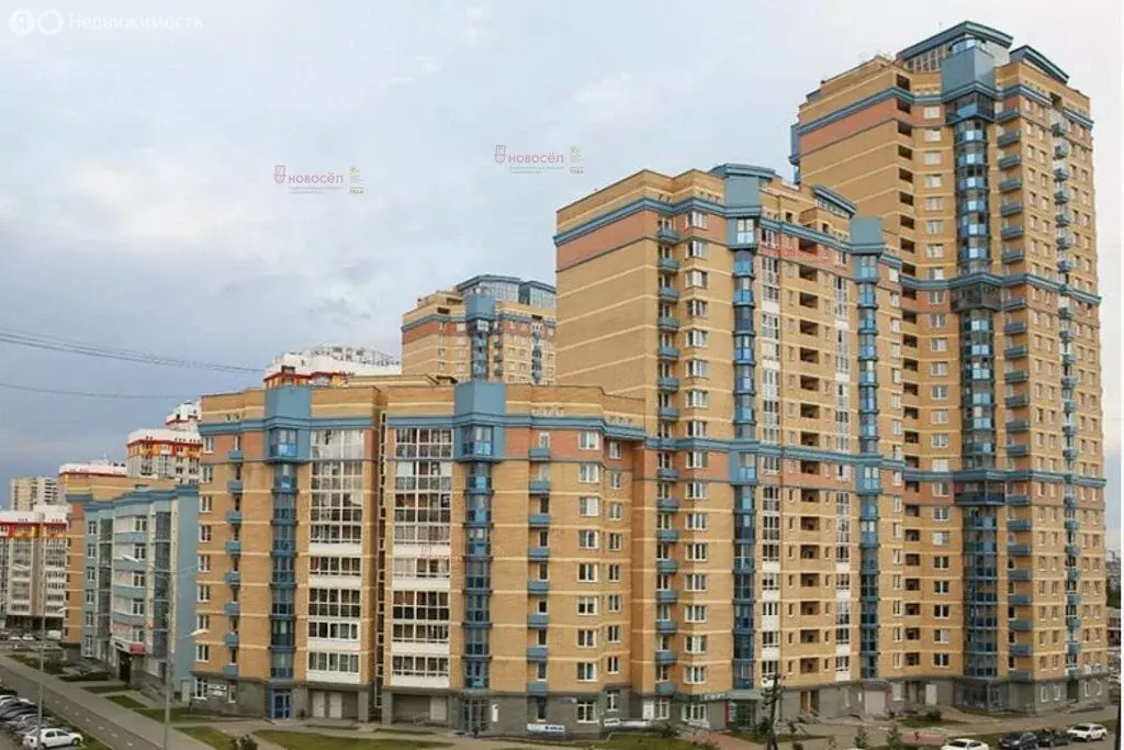 2-комнатная квартира: Екатеринбург, улица Циолковского, 27 (71 м) - Фото 2