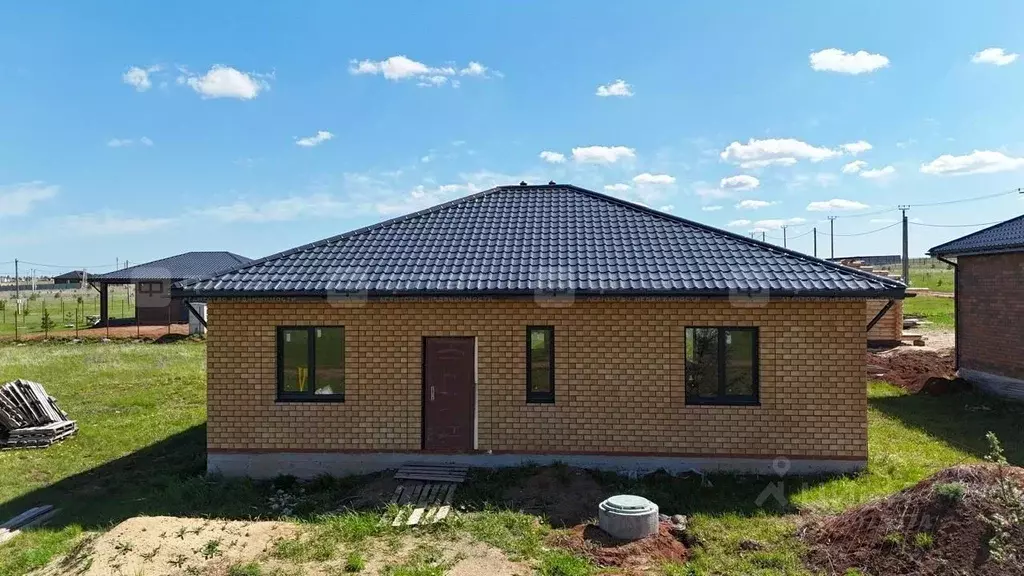 Дом в Татарстан, Тукаевский район, Малошильнинское с/пос, с. ... - Фото 2