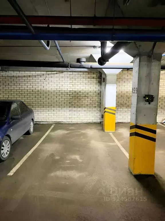 Гараж в Свердловская область, Екатеринбург ул. Стачек, 4 (17 м) - Фото 1