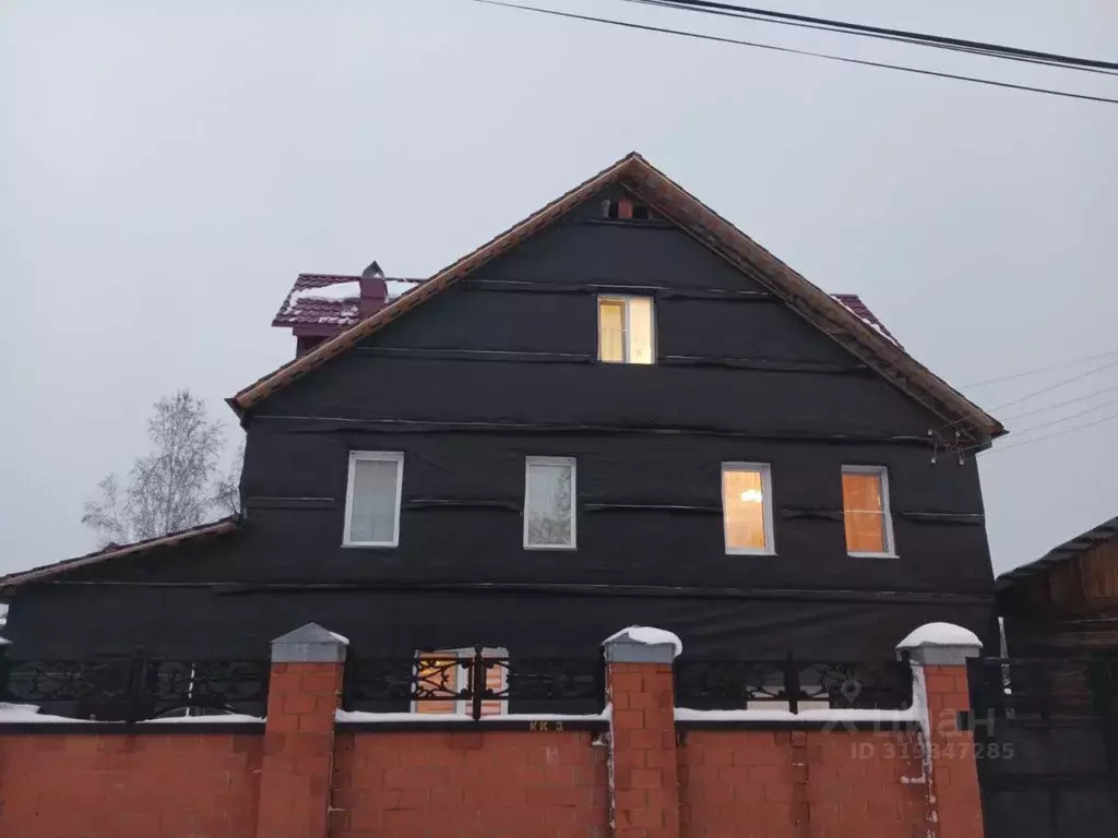 Дом в Иркутская область, Усть-Илимск Рябиновая ул. (300 м) - Фото 0