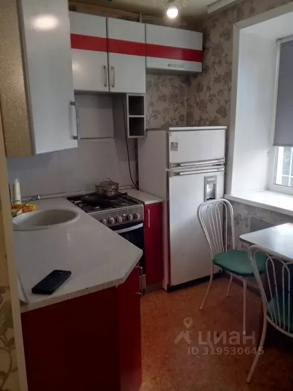 2-к кв. Алтайский край, Барнаул ул. Антона Петрова, 213 (50.0 м) - Фото 0