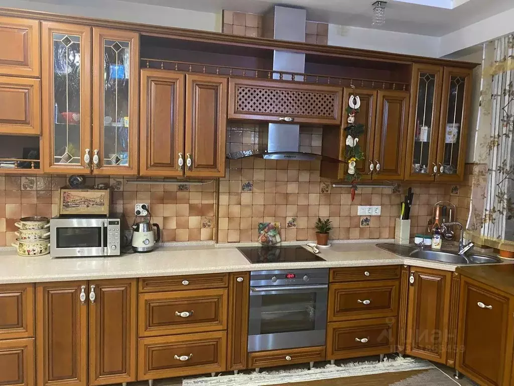 3-к кв. Курганская область, Курган ул. Сухэ-Батора, 6А (229.5 м) - Фото 1