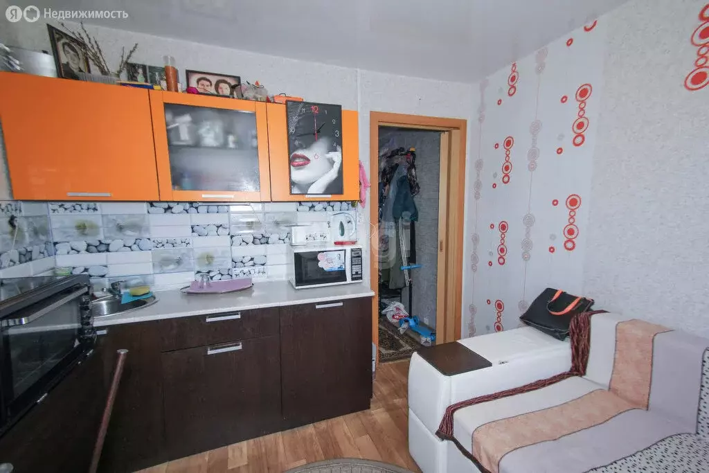 Квартира-студия: Тобольск, 6-й микрорайон, 28А (16.9 м) - Фото 0