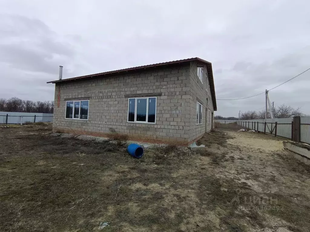 Дом в Волгоградская область, Среднеахтубинский район, Фрунзенское ... - Фото 2