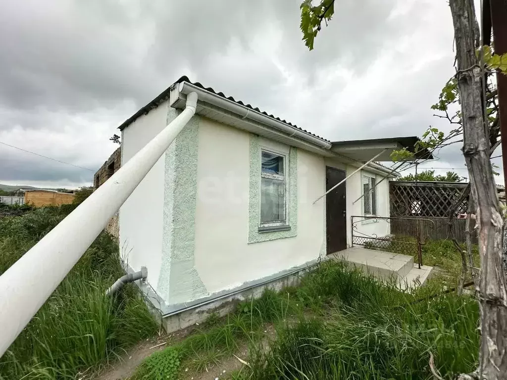 Дом в Крым, Феодосия муниципальный округ, с. Ближнее ул. Речная (28 м) - Фото 1