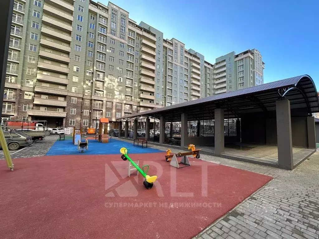 2-к кв. Дагестан, Махачкала ул. Титова, 144к3 (69.0 м) - Фото 0