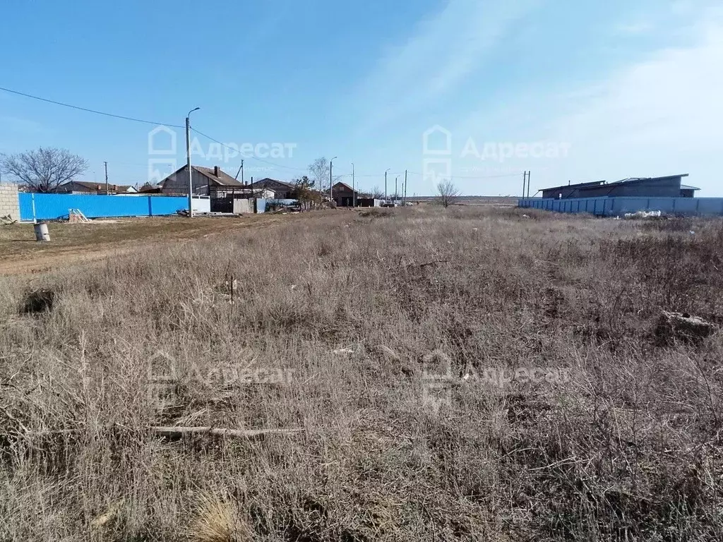 Участок в Волгоградская область, Волгоград Поселок Водный тер., ул. ... - Фото 1