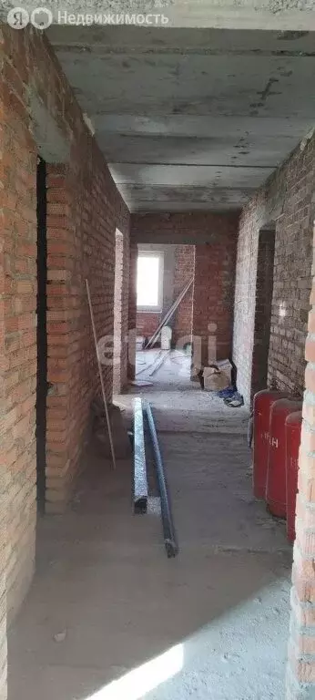 3-комнатная квартира: Владикавказ, улица Зураба Магкаева, 83к6А (97 м) - Фото 2